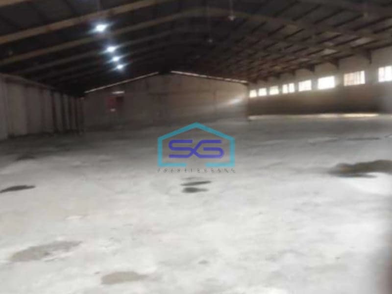 Disewakan Gudang Akses Container 40 Feet Luas Bangunan 2412 m² Lokasi Kramat Jati Jakarta Timur