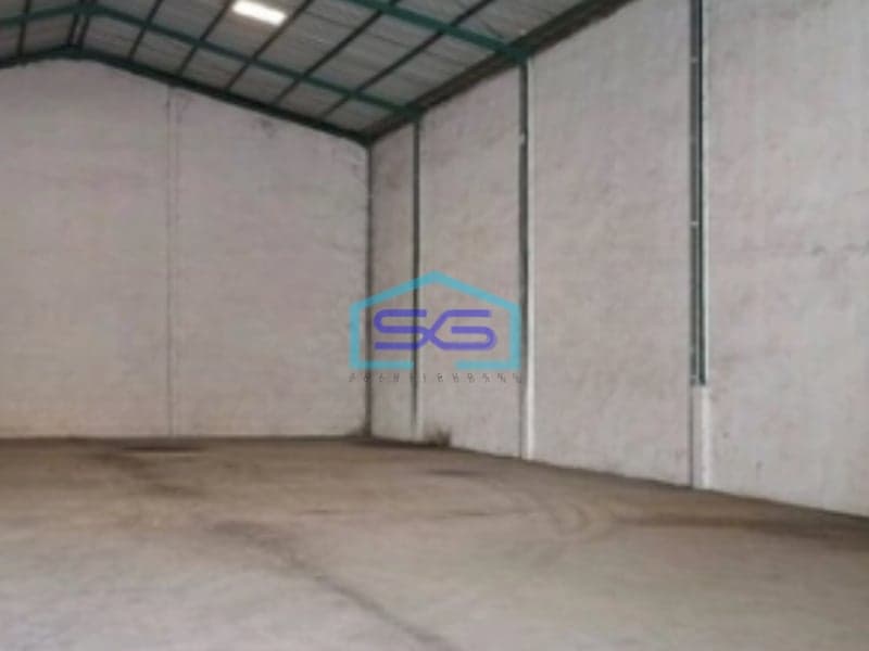 Disewakan Gudang Akses Container Luas Tanah  1200 m² Lokasi Bebas Banjir Siap Huni di Sidoarjo