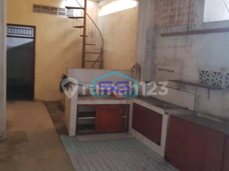 Dijual Ruko di Jalan Kartini Pancoran Mas Depok LB 650m2