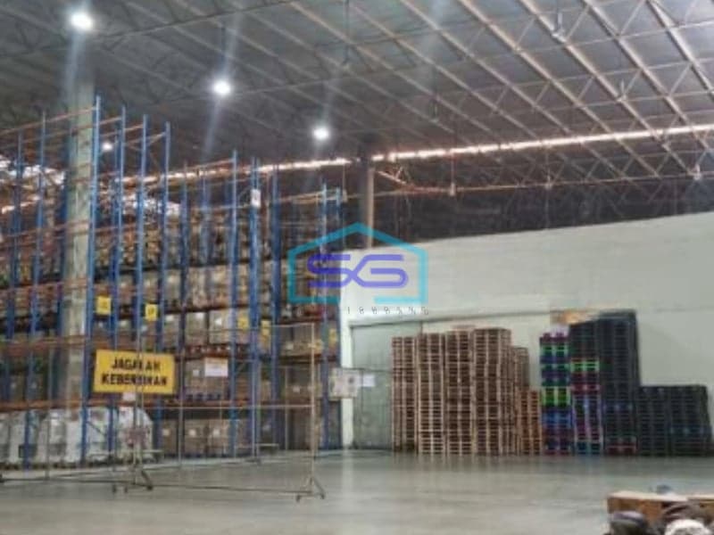 Disewakan Gudang Ada Loading Dock Luas Tanah 10000 m² Lokasi Cakung Jakarta Timur