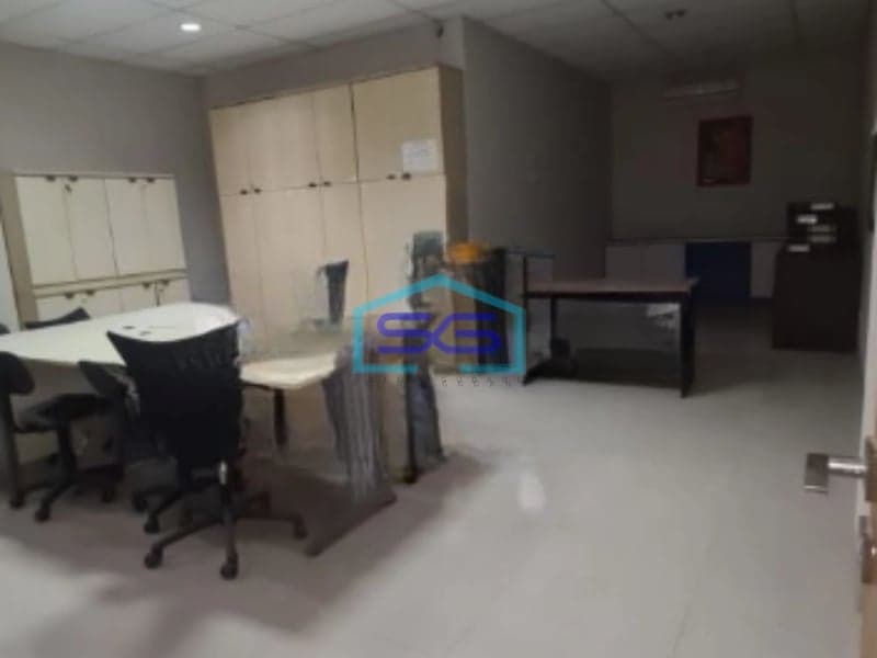 Disewakan Gedung Ruang Usaha Ex Showroom Mobil Di Depok Luas Bangunan 3000m2