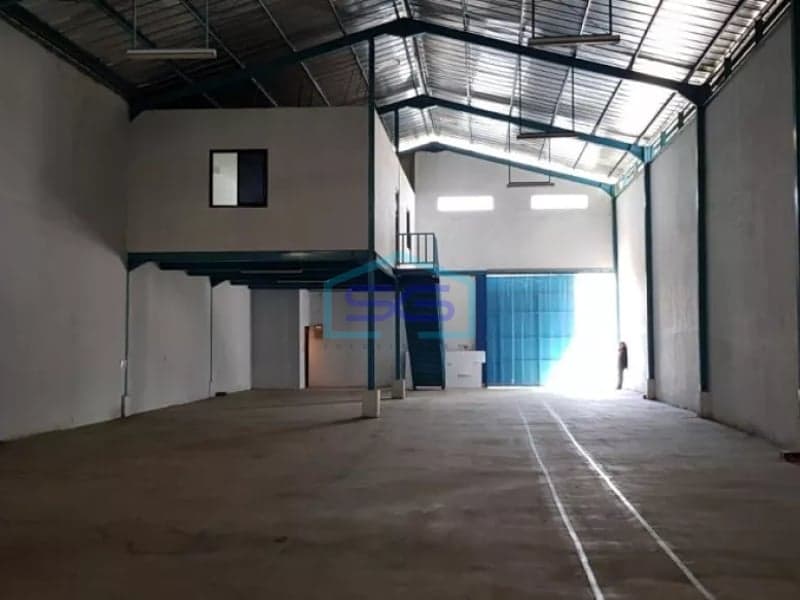 Disewakan gudang di Sentul luas 500m2
