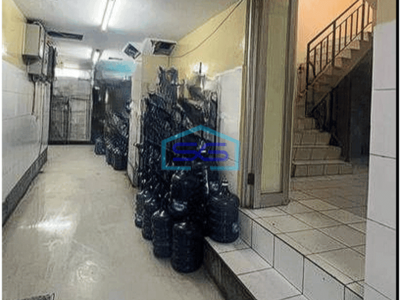 Dijual gudang gandeng 504m2 di Kamal