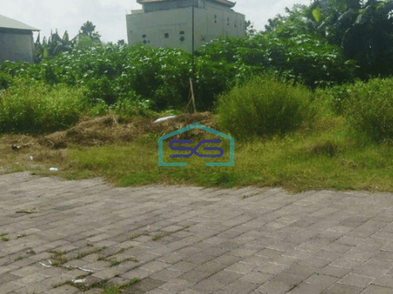 Dijual tanah bonus gudang untuk tempat usaha dekat by pass Kuta Bali