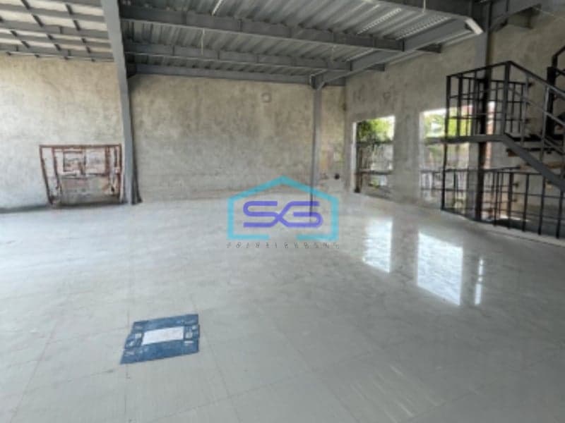 Disewakan Ruko Lokasi Pinggir Jalan Rayaa Semarang Luas Bangunan  500 m²