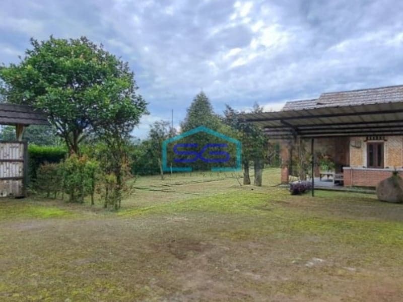 Dijual Tanah Plus Ruang Usaha Lokasi Strategis di Cicurug Sukabumi LT 27000m2