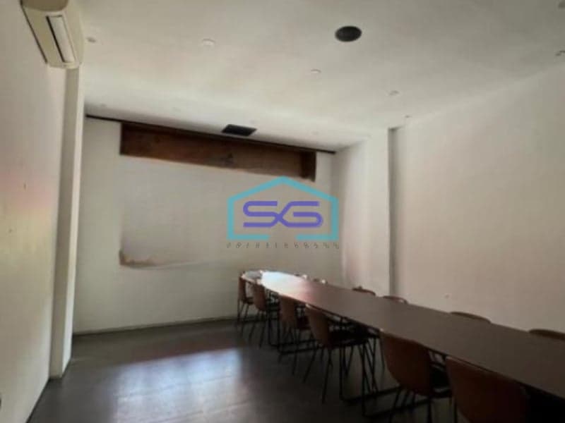 Dijual Ruko Luas Bangunan 240 m² Lokasi di Jakarta Barat