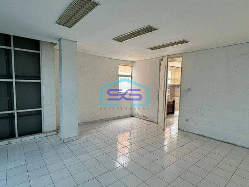 Disewakan Ruko Hoek Di Mutiara Taman Palem Daerah Cengkareng Jakarta Barat LB 363m2