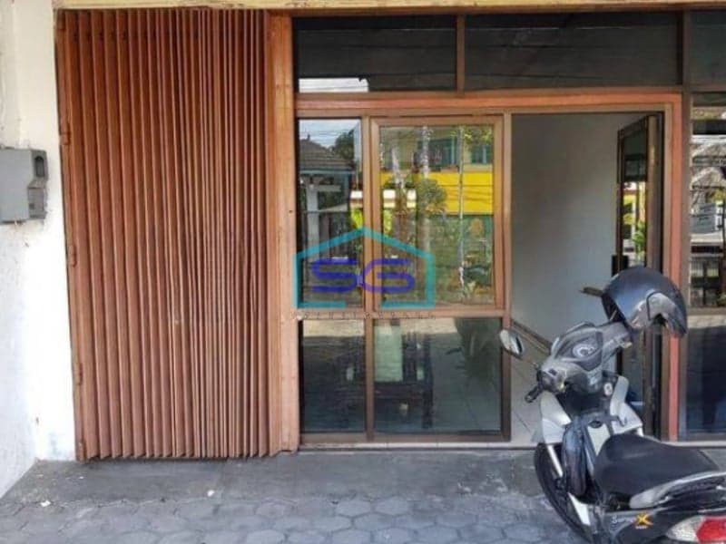 Disewakan Gedung Murah Parkir Luas Cocok Untuk Kantor di Yogyakarta LT 700m2