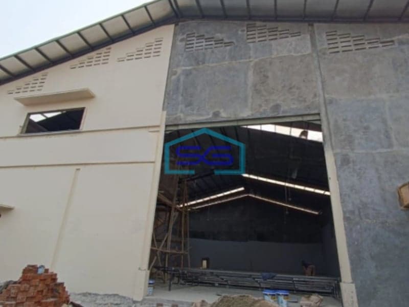 Disewakan Gudang di Kav DPR Cipondoh Tangerang Sudah Renovasi SHM LT 800 m2