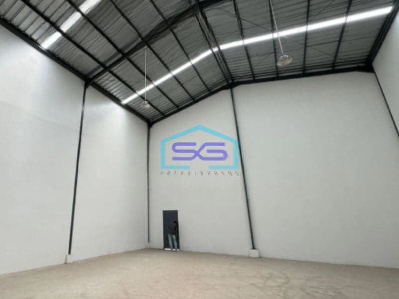 Dijual Gudang Sudah Renovasi Luas Tanah 516m2 Zona Industri di Legok Tangerang