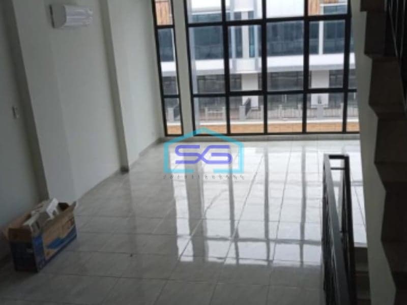 Disewakan Ruko Crytal di Sumarecon Bekasi Luas Bangunan 189m2