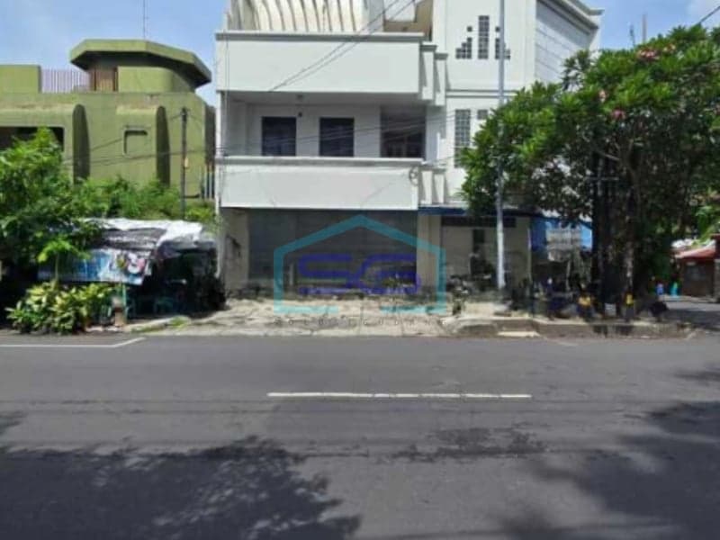 Disewakan Ruko dan Ruang Usaha Super Strategis di Jalan Honggowongso Tipes Serengan Solo Jawa Tengah Cocok untuk Kantor LB 570m2