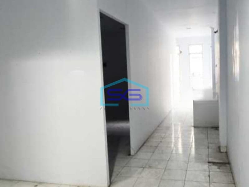 Dsewakan Ruko Luas Bangunan  165 m² Lokasi di Jakarta Barat