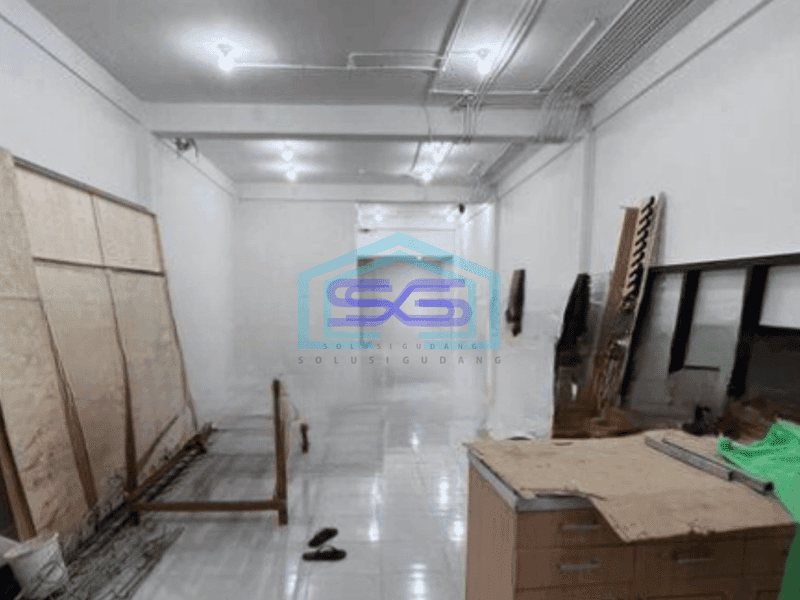 Disewa Ruko Sewa di Jl. Aroepala, Hertasning dekat Citraland.