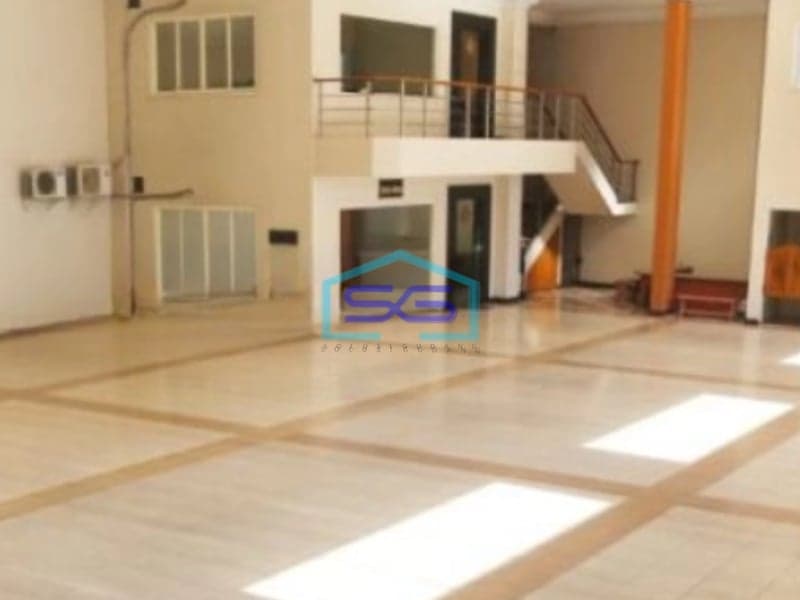 Disewakan Ruang-usaha Di Surabaya Kota Gubeng Bisa Buat Sport Centre Padel Luas Bangunan  840 m²