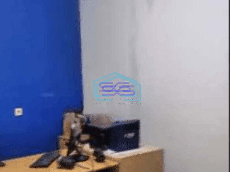 Disewakan Ruko di Cicadas Banudng Luas 220m²