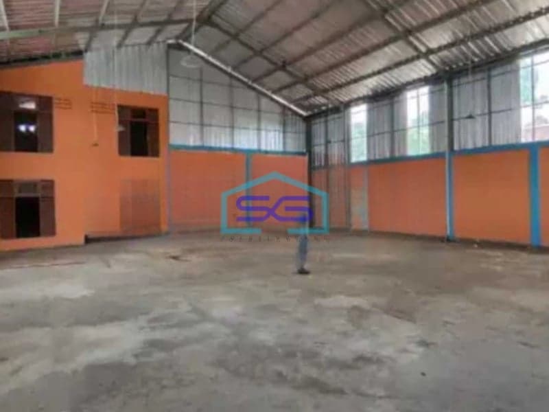 Disewakan Gudang Luas Tanah  300 m²  Lokasi di Cipayung Jakarta Timur