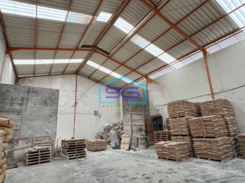 Dijual Gudang Sudah Renovasi SHM Luas 986m2 di Kapuk Kamal Jakarta Barat