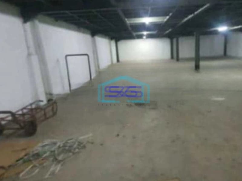 Disewakan Gudang Ada Lift Barang Luas Bangunan  1400 m²  di Cengkareng Jakarta Barat