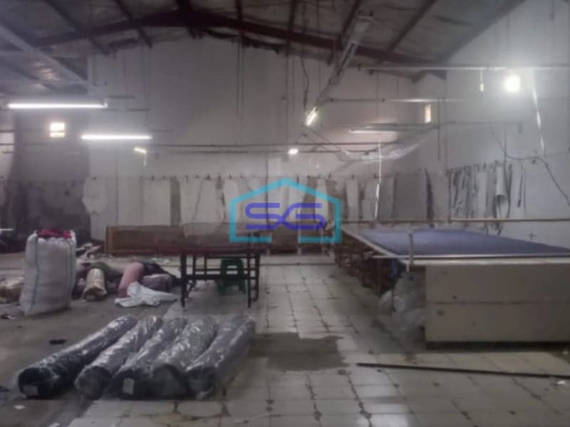 Di jual gudang garmen di cigondewah hilir Cigondewah, Bandung Luas Bangunan  1026 m²