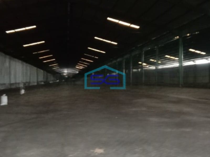 Disewakan Gudang Bagus Luas Bangunan 5000 m² Lokasi Margomulyo Surabaya