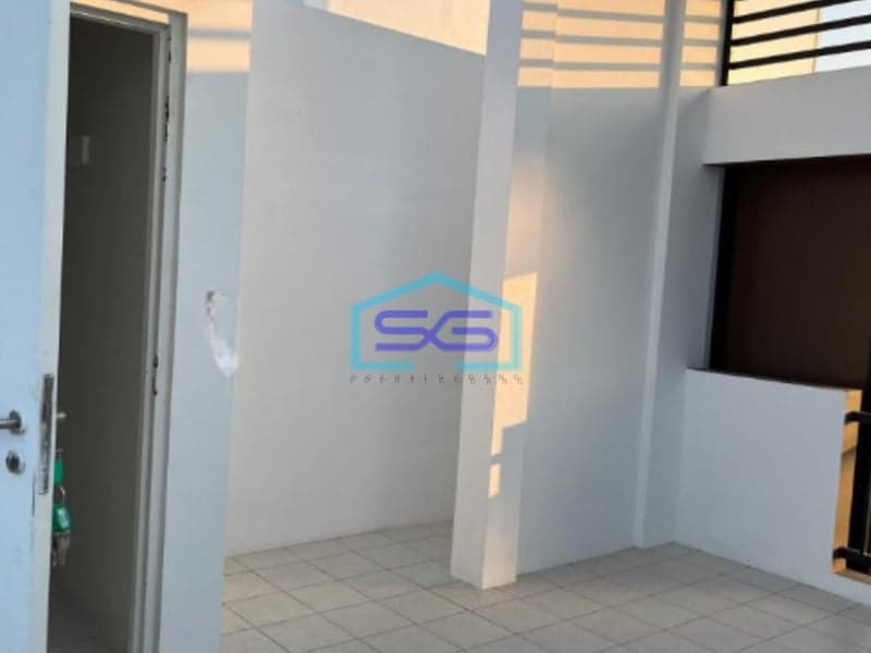 Disewakan 1 Unit Ruko di Summarecon Crown Gading Bekasi Luas Bangunan 194m2