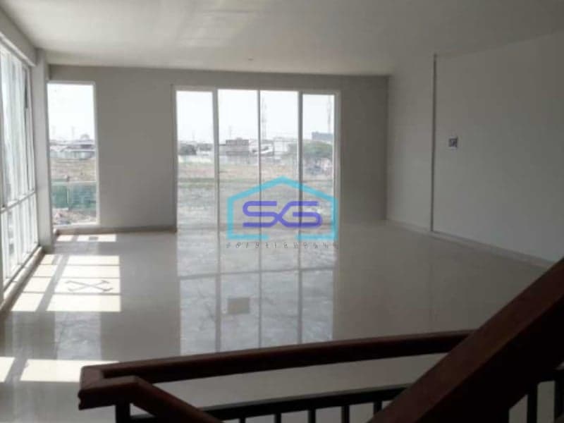 Dijual Ruko Luas Bangunan 232 m² Lokasi Bebas Banjir dan Siap Huni di Kapuk Jakarta Utara