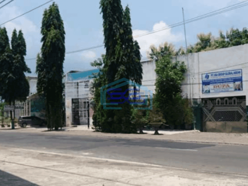 Dijual Ruang Usaha Bonus Bangunan di Kota Tuban Luas Bangunan 3500 m²