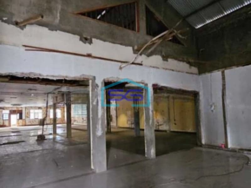 Disewakan Ruang Usaha Komersial Lokasi Strategis di Surabaya Pusat Luas Bangunan 1400m2