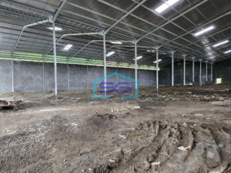 Disewakan Gudang Lokasi Strategis di Semarang Luas Bangunan 2590 m²
