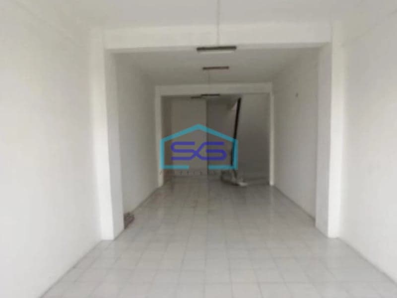 Disewakan Ruko Lokasi Strategis 3 Lantai Lokasi di Surabaya