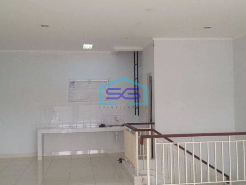 Disewakan Ruko 3 Lantai di Tangerang LB 240m2