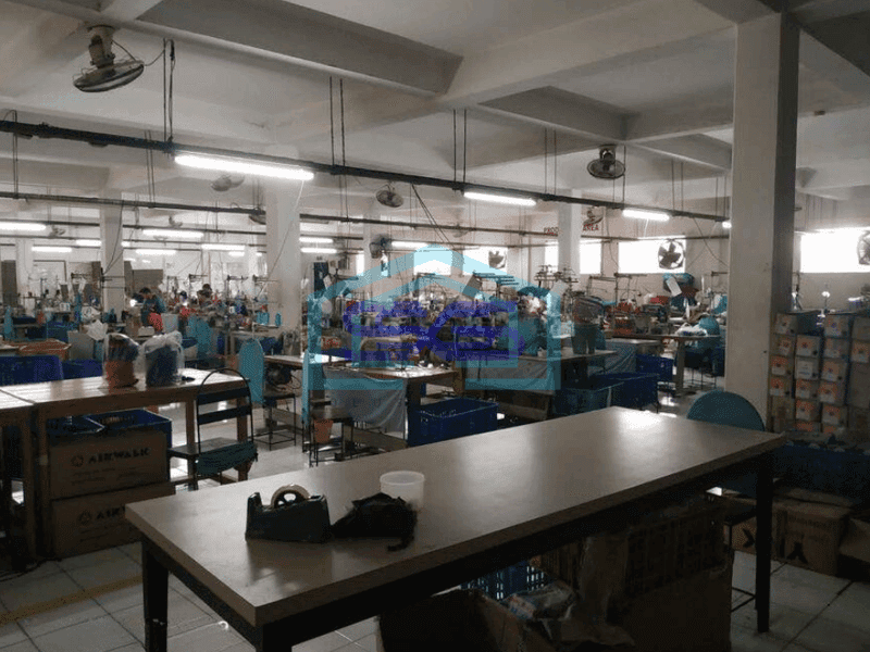 Dijual Gudang semanan hipli - Jakarta barat