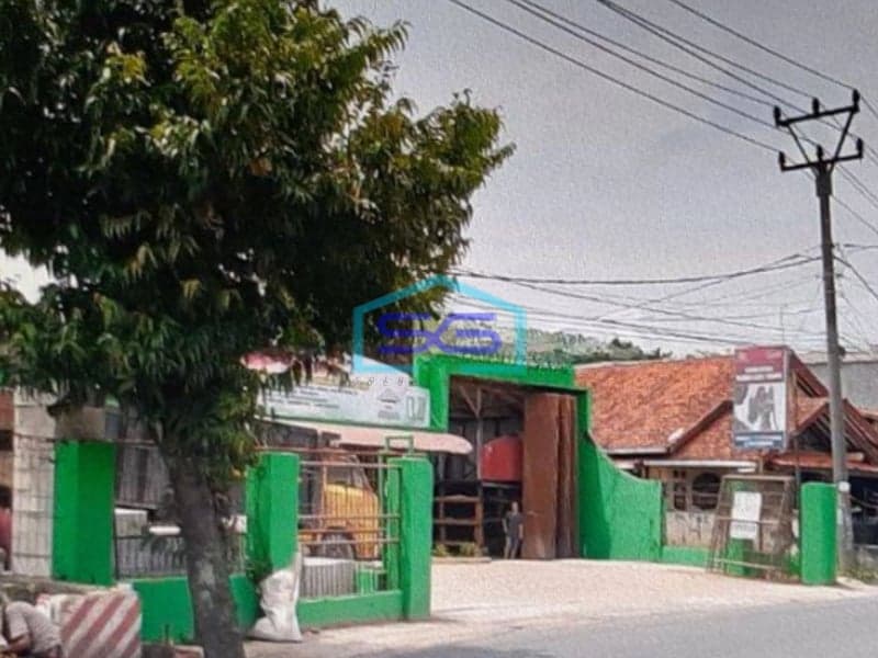 Dijual Ruang Usaha ex Toko Material di Purwakarta LT 850m2