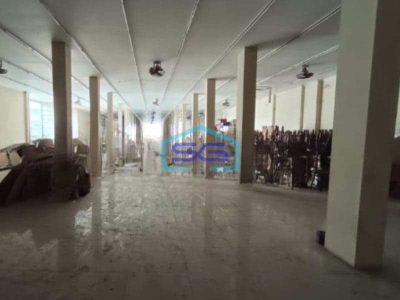 Disewakan Ruko Luas Bangunan  910 m² Lokasi Strategis di Bekasi