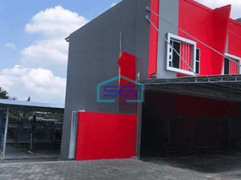 Disewakan Ruko 2 Lantai Luas Tanah 1100 m² Lokasi Strategis Bebas Banjir Siap Huni di Gamping Sleman