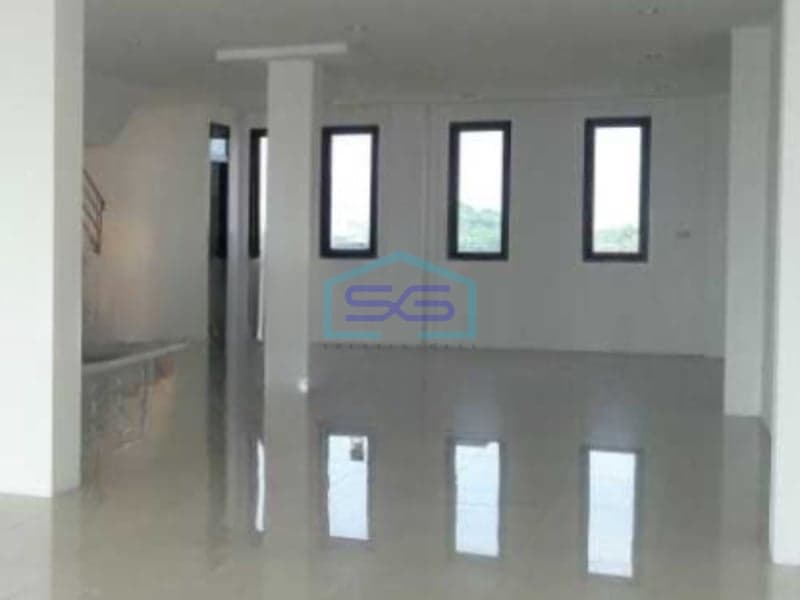 Disewakan Ruko 2 Lantai Luas Tanah 540 m² Lokasi Siap Huni di Tangerang