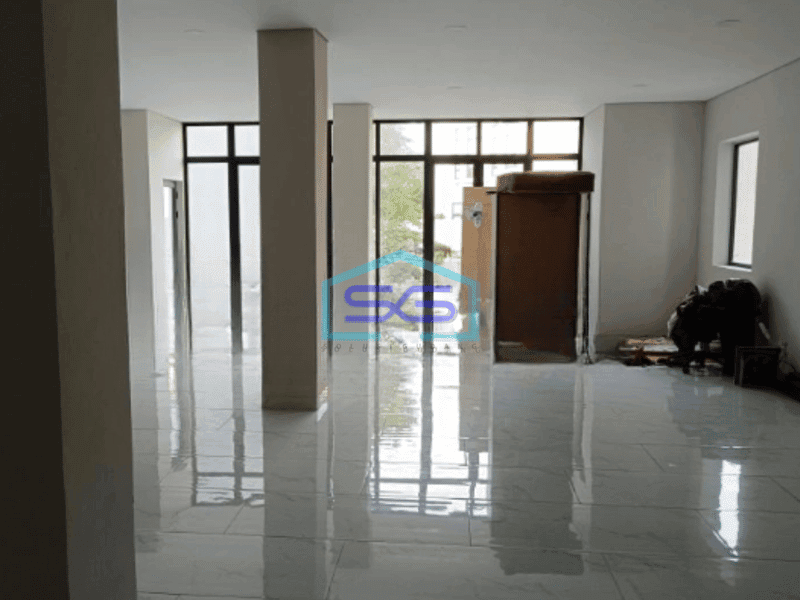 Disewakan Ruko 3 Lantai Luas Tanah 108 m² di Puri Indah Jakarta Barat