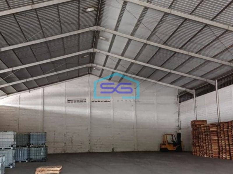 Disewakan Gudang di Raya Margomulyo Surabaya LB 2520m2 Bagus HGB