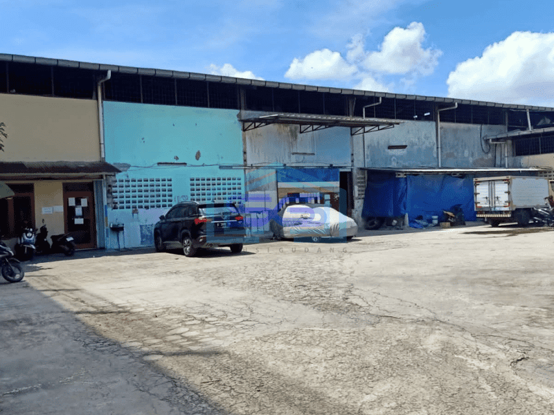 Di jual Cepat Gudang bekas pabrik lokasi Kamal Kalideres Jakarta Barat
