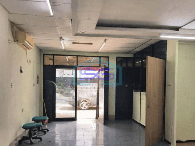 Disewa Ruko strategis di Komplek pertokoan Pulomas Jakarta Timur