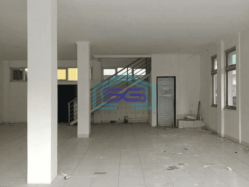 Disewa Ruko Main Road Hook di Tubagus Ismail Kota Bandung