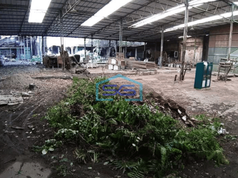 Dijual Gudang Luas Strategis di Mainroad Kiaracondong Bandung LT 1800m2