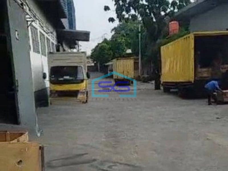 Disewakan Gudang Siap Pakai Lokasi Strategis Dekat Toll Masuk Container 40 feet Luas 720m2