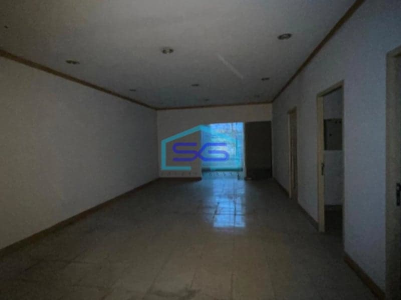 Disewakan Ruko 3 Lantai Kawasan Niaga Di Pasar Legi Banjarsari Solo LB 300m2