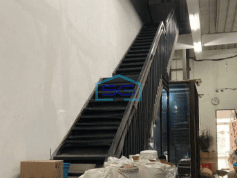 Dijual  Ruko Luas Bangunan 900 m² Lokasi Tambora Jakarta Barat