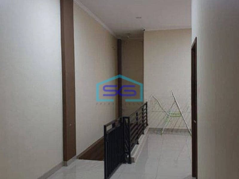 Disewakan Ruko Gandeng 3 Lantai eks Resto di Muara Karang Jakarta Utara LB 510m2