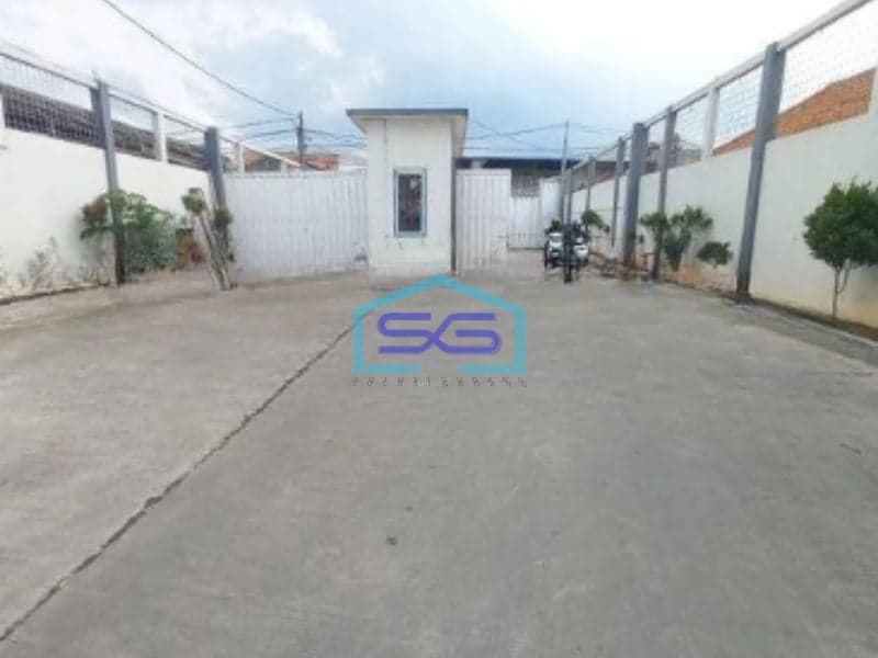 Disewakan Gudang Akses Container 40 Feet Luas Bangunan 297 m² di Kalideres Jakarta Barat