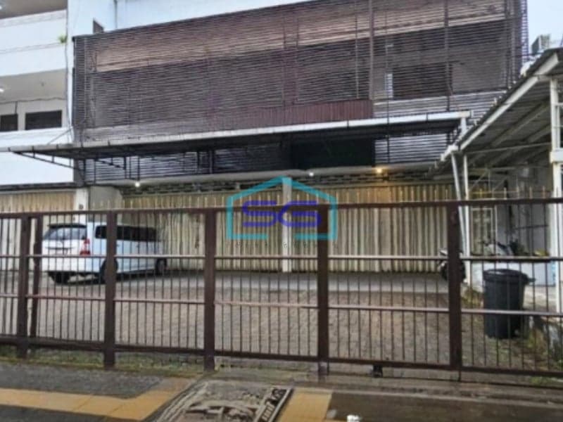 Disewakan Ruang Usaha Komersial Lokasi Strategis di Surabaya Pusat Luas Bangunan 1400m2